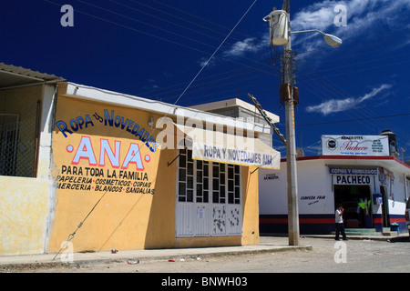 Scène de rue à Corral del Risco, un petit village situé dans l'État de Nayarit. Banque D'Images