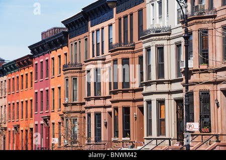 Rangée de brownstone townhouses Banque D'Images