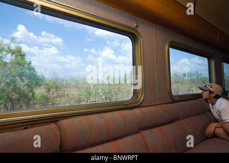 Le passager du train Ghan entre Alice Springs et Darwin. Territoire du Nord, Australie. Banque D'Images