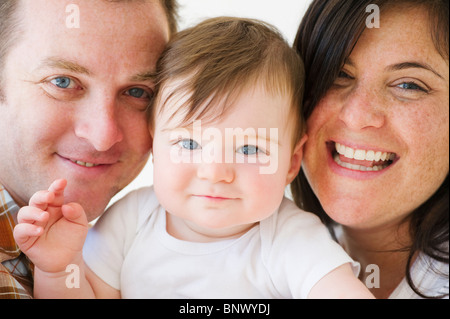 Portrait des parents et leur enfant Banque D'Images