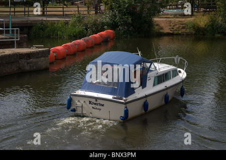 La navigation fluviale cabine cruiser embarcation de plaisance Banque D'Images