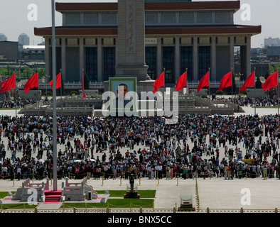 Les foules de la Place Tian'anmen Pékin Chine Mai 1 Banque D'Images