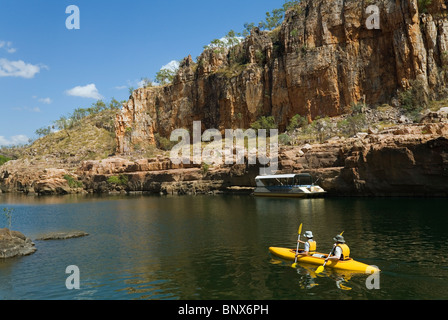 Canoë dans les gorges de Nitmiluk (Katherine) Parc National. Katherine, Territoire du Nord, Australie