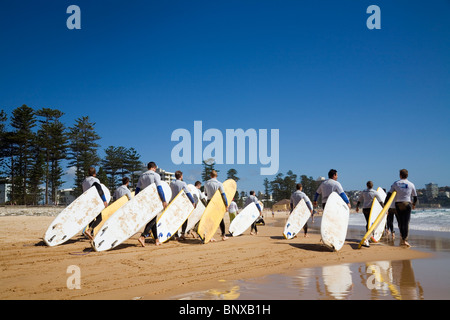 L'école de surf sur la plage de Manly Beach. Sydney, New South Wales, Australia Banque D'Images