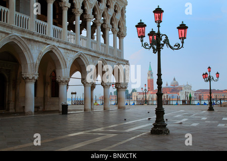Du Palais des Doges s à la Piazza San Marco à Venise, Italie Banque D'Images