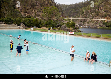 Piscine de la scenic premier bassin dans la Cataract Gorge. Launceston, Tasmanie, Australie Banque D'Images