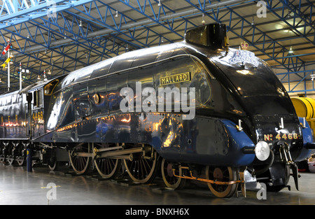 Mallard au National Railway Museum York Banque D'Images