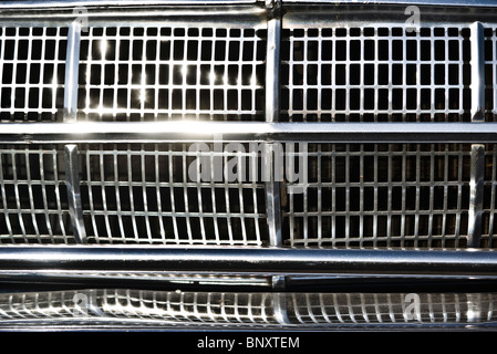 Grille du moteur de la Ford Falcon Futura Banque D'Images