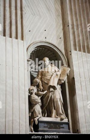 Statue de Saint Joseph Calasanctius, la Basilique Saint Pierre, Rome, Italie Banque D'Images