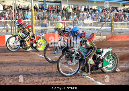 Speedway race start au cours d'un montage approprié entre le Swindon Robins et les Panthers de Peterborough Banque D'Images