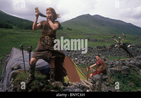 Battle of Culloden, le Clan un camp de fin de semaine écossais de reconstitution de groupe à Glen Crie. Recréation de scènes de bataille Ecosse années 1990 Royaume-Uni HOMER SYKES Banque D'Images