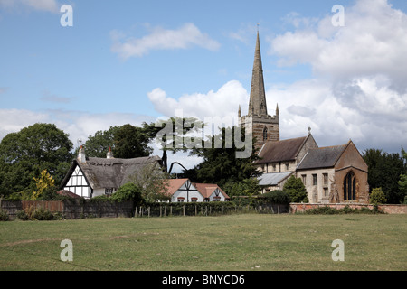 All Saints Church, Ladbroke, Warwickshire ; Le village est proche de l'itinéraire proposé du HS2 High Speed Rail Link Banque D'Images