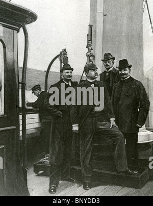 SALOMON AUGUST ANDRÉE (1854-1897) et compagnons de partir pour leur tentative néfaste de voler un ballon au Pôle Nord Banque D'Images