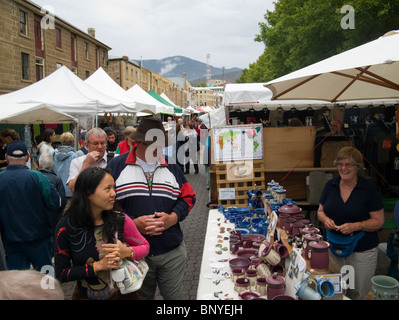 De l'artisanat à l'hebdomadaire le marché Salamanca, Salamanque en place. Hobart, Tasmanie, Australie Banque D'Images