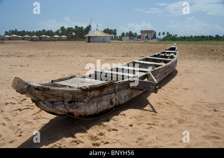 L'Afrique, Bénin, Ouidah. Route des esclaves (aka Route des esclaves). Sur pirogue plage infâme. Banque D'Images