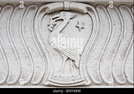 Sculptures d'oiseaux de foie sur le côté de l'ancien édifice de la banque de martin Banque D'Images