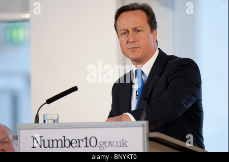 PM David Cameron annonce la grande société à l'Université Hope de Liverpool en juillet 2010. Photos par Alan Edwards www.f2images.co.uk Banque D'Images