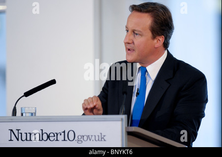 PM David Cameron annonce la grande société à l'Université Hope de Liverpool en juillet 2010. Photos par Alan Edwards www.f2images.co.uk Banque D'Images