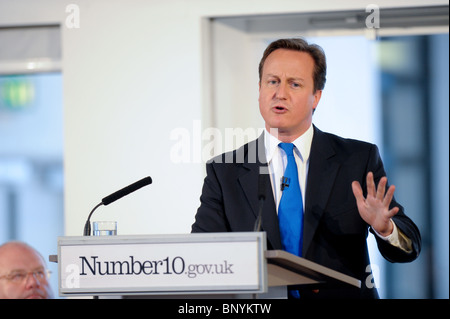 PM David Cameron annonce la grande société à l'Université Hope de Liverpool en juillet 2010. Photos par Alan Edwards www.f2images.co.uk Banque D'Images