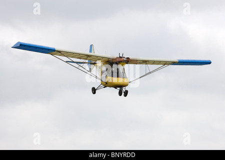 Thruster T600N 450 G de Sprint-OMAL ulm avion en approche finale à la terre à l'Aérodrome Wickenby Banque D'Images