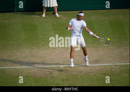 26 juin 2010 : Rafael Nadal (ESP) 2 v Philipp Petzschner GER (33). Tournoi international de tennis de Wimbledon qui s'est tenue à l'tous les FRA Banque D'Images