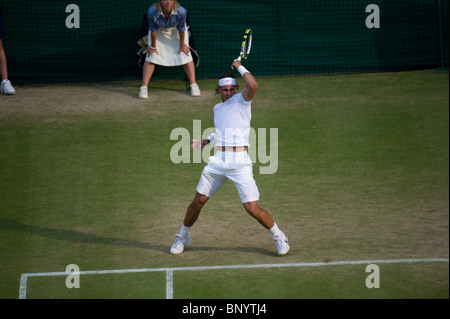 26 juin 2010 : Rafael Nadal (ESP) 2 v Philipp Petzschner GER (33). Tournoi international de tennis de Wimbledon qui s'est tenue à l'tous les FRA Banque D'Images