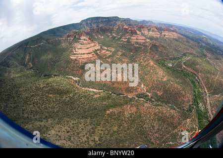 Sedona, Arizona - vue aérienne de red rock country de l'vol en hélicoptère. Banque D'Images