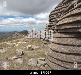 Vue depuis les montagnes de Mourne, le Slieve Binian, comté de Down, Irlande du Nord, Royaume-Uni Banque D'Images