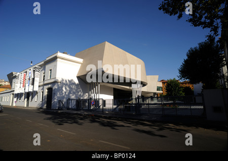 Italie, Rome, MAXXI, Musée national d'art contemporain, architecte Zaha Hadid Banque D'Images