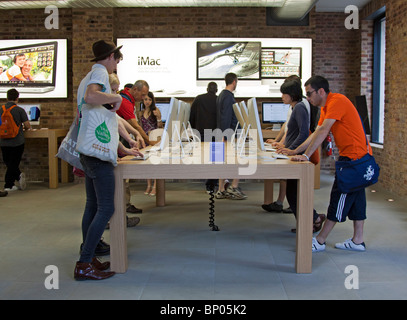 Apple Store Covent Garden - Londres Banque D'Images