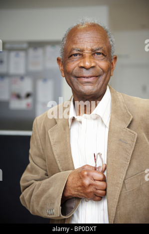 Personnes âgées black man smiling Banque D'Images