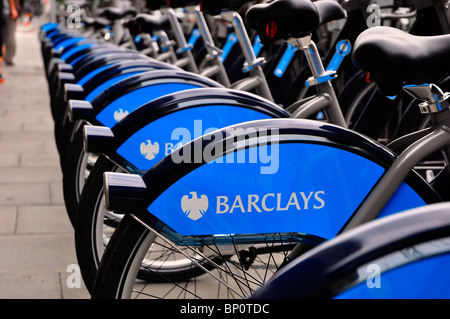 Location de voitures scheme (Boris bikes) à Londres parrainé par Barclays Banque D'Images