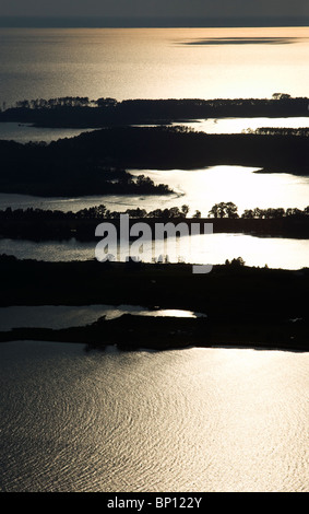 Vue aérienne au-dessus de la baie de Cheasapeake îles péninsules silhouette Maryland USA Banque D'Images