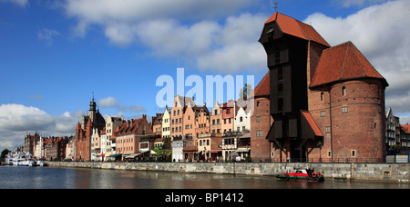 La Pologne, Gdansk, Skyline, vieille grue médiévale Banque D'Images