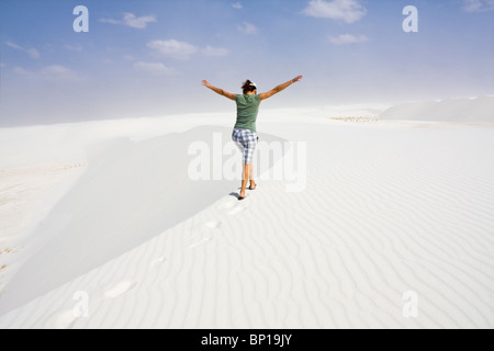 Profitant de dunes - White Sand Dunes National Park Banque D'Images