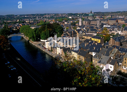 Vue depuis la citadelle Vue de la Sambre dans la ville de Namur dans la Région Wallonne Belgique Europe Banque D'Images