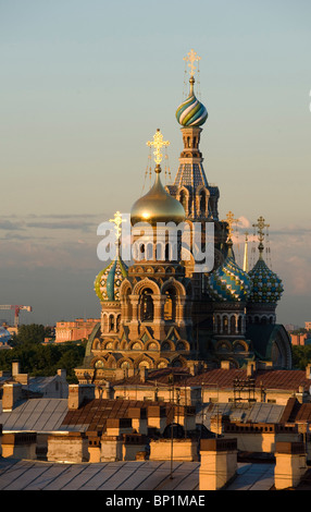 Vue sur les dômes de Eglise du Sauveur sur le Sang Versé, Saint Petersburg, Russie Banque D'Images