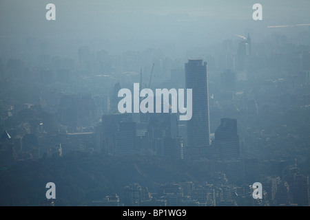 Plus de smog Santiago, Chili, Amérique du Sud - vue aérienne Banque D'Images