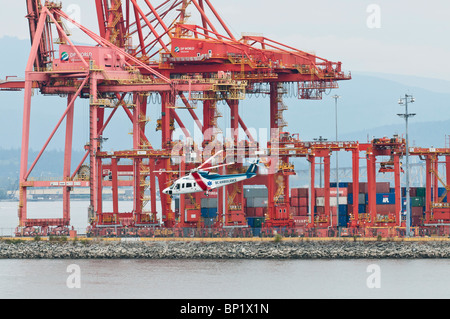 Un BC Air Ambulance Services d'hélicoptère Sikorsky S-76A exploité par Helijet International, Vancouver, Canada. Banque D'Images