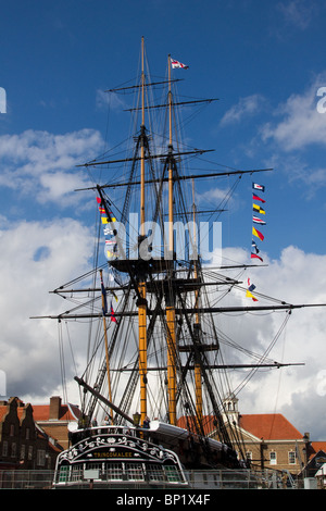 HMS Trincomalee, Royal Navy classe Leda frégate à voile construite peu après la fin des guerres napoléoniennes au Festival Hartlepool Race 2010, North Yorkshire, UK Banque D'Images