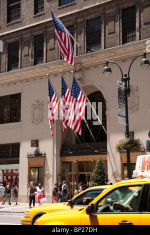 Entrée de Lord & Taylor Department Store, Fifth Avenue, NYC Banque D'Images