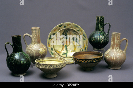 2298. La poterie de la période mamelouk EXCAVÉES AU DOR Banque D'Images