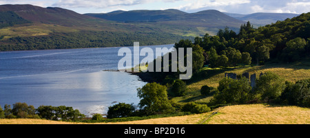 Regarder sur le Dornoch Firth de Spinningdale dans les Highlands, en Écosse. Banque D'Images