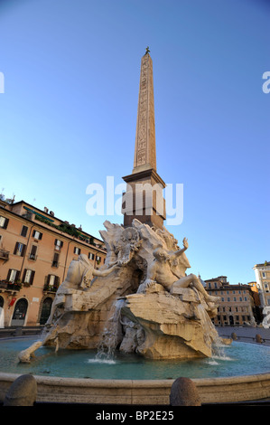 Italie, Rome, Piazza Navona, fontaine des quatre fleuves Banque D'Images