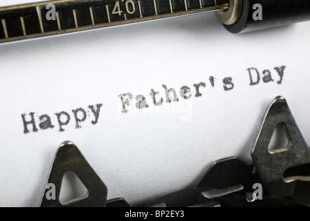 Typewriter close up shot, concept de Happy Father's Day Banque D'Images