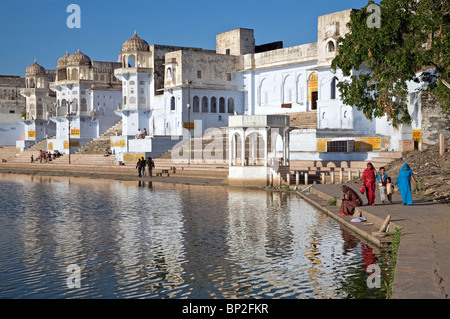 Lac Pushkar ghats. Le Rajasthan. L'Inde Banque D'Images