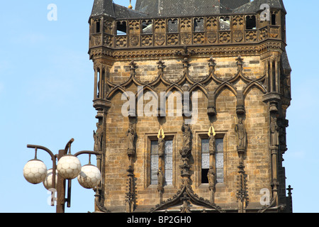 Tour Poudrière gothique Prasna porte Brama Vieux Prague République Tchèque Bohemia Banque D'Images