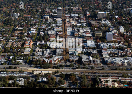 Vue aérienne au-dessus de Palo Alto en Californie Banque D'Images