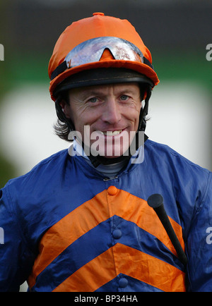 Jockey Kieren Fallon Champion à Lingfield Park racecourse. Photo par James Boardman Banque D'Images