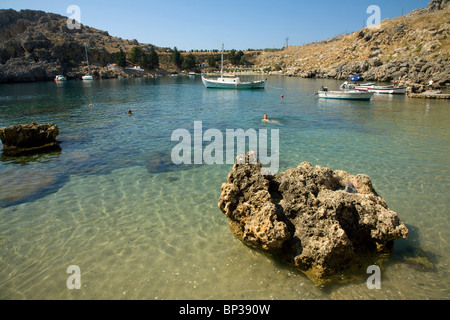 St Paul's Bay, Agios Pavlos, Lindos, Rhodes, Grèce Banque D'Images